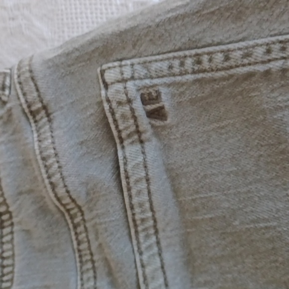 AE Shorts Size 6 - Picture 3 of 10